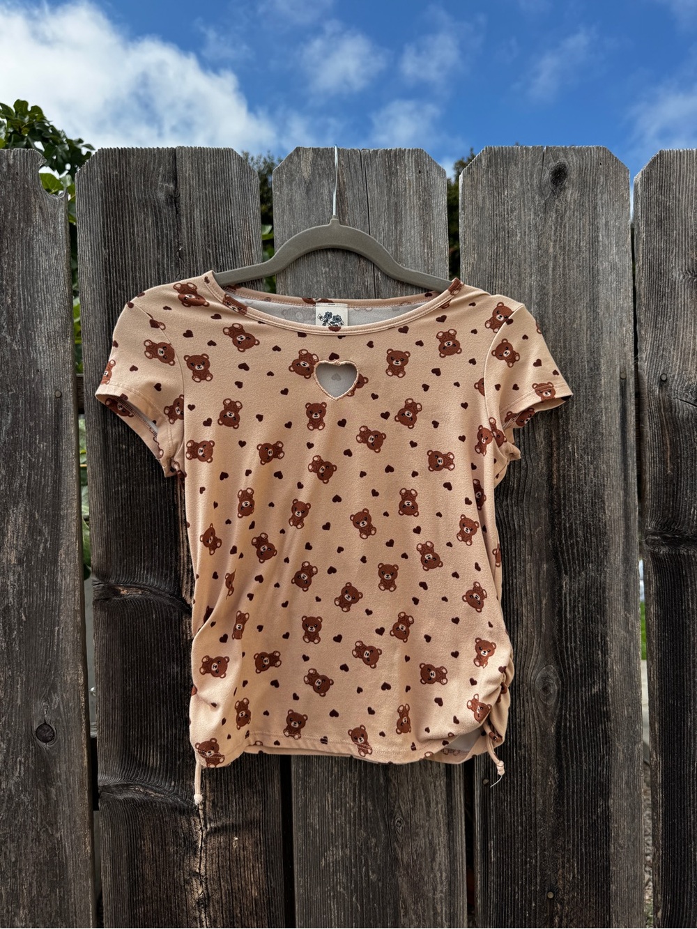 Vintage Y2K Beige Short Sleeve Tee Brown Bear Print and Heart Cutout Neckline